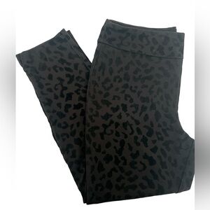 Versona Black Leopard Print Leggings  L